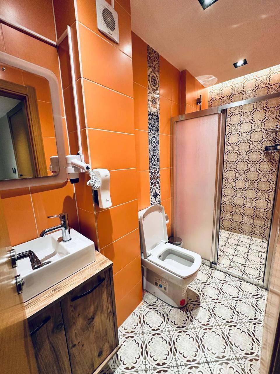Taksim Rexxee Istanbul Istiklal Hotel מראה חיצוני תמונה